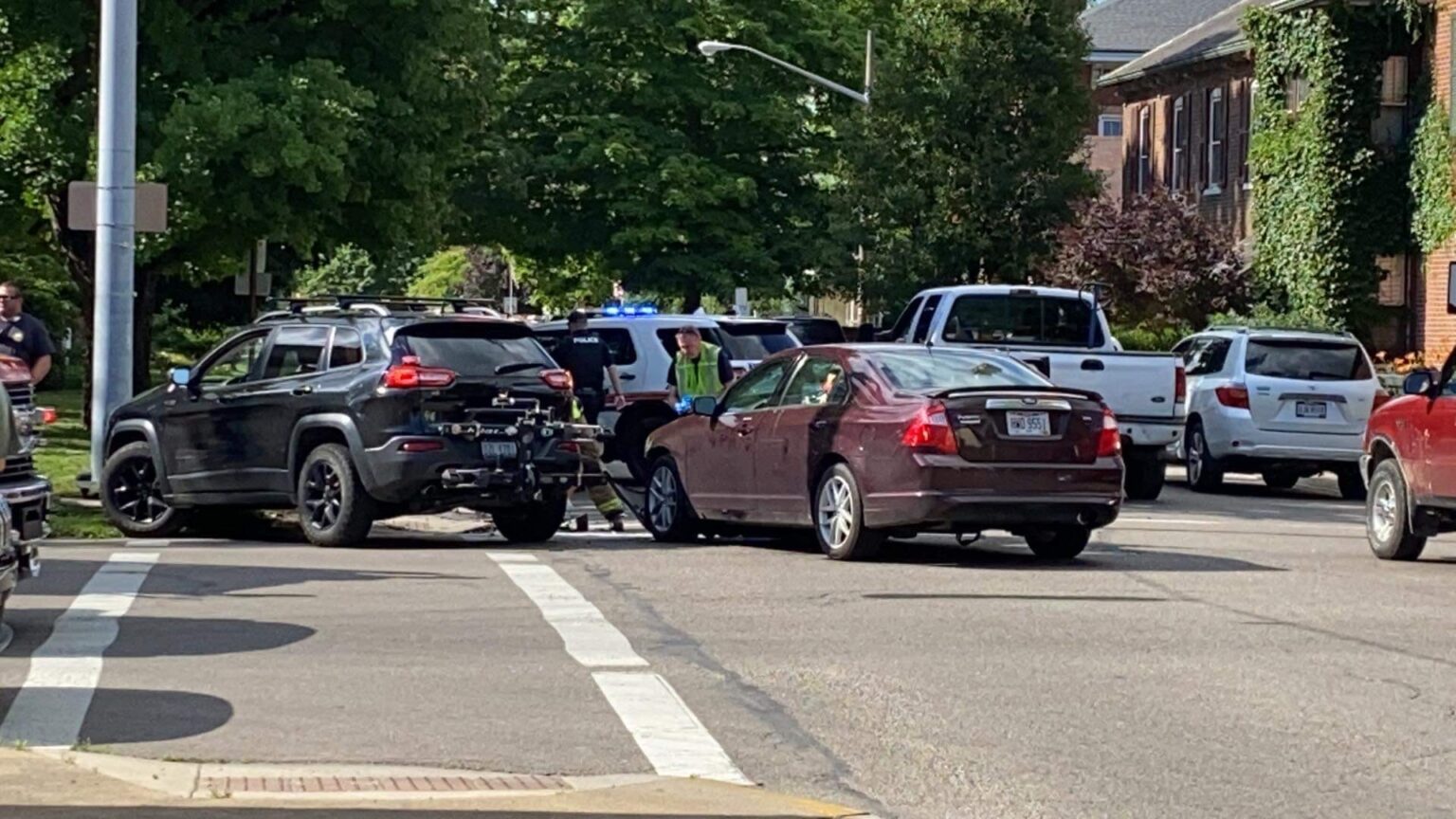 Two vehicle accident closes High Street in Chillicothe Scioto Valley Guardian